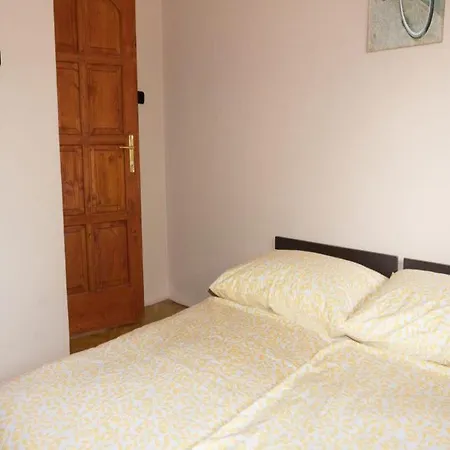 Flora Lelle Apartment Balatonlelle