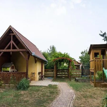 Appartement Flora Lelle