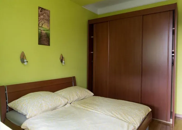 Flora Lelle Appartement